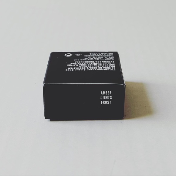 MAC Cosmetics Frost Single Eyeshadow Amber Lights - Picture 6 of 9